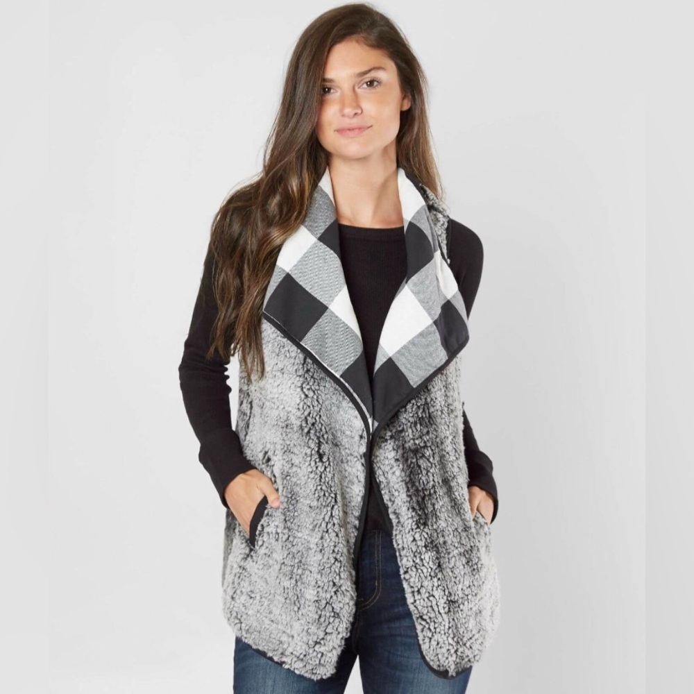 BKE reversible vest size Small